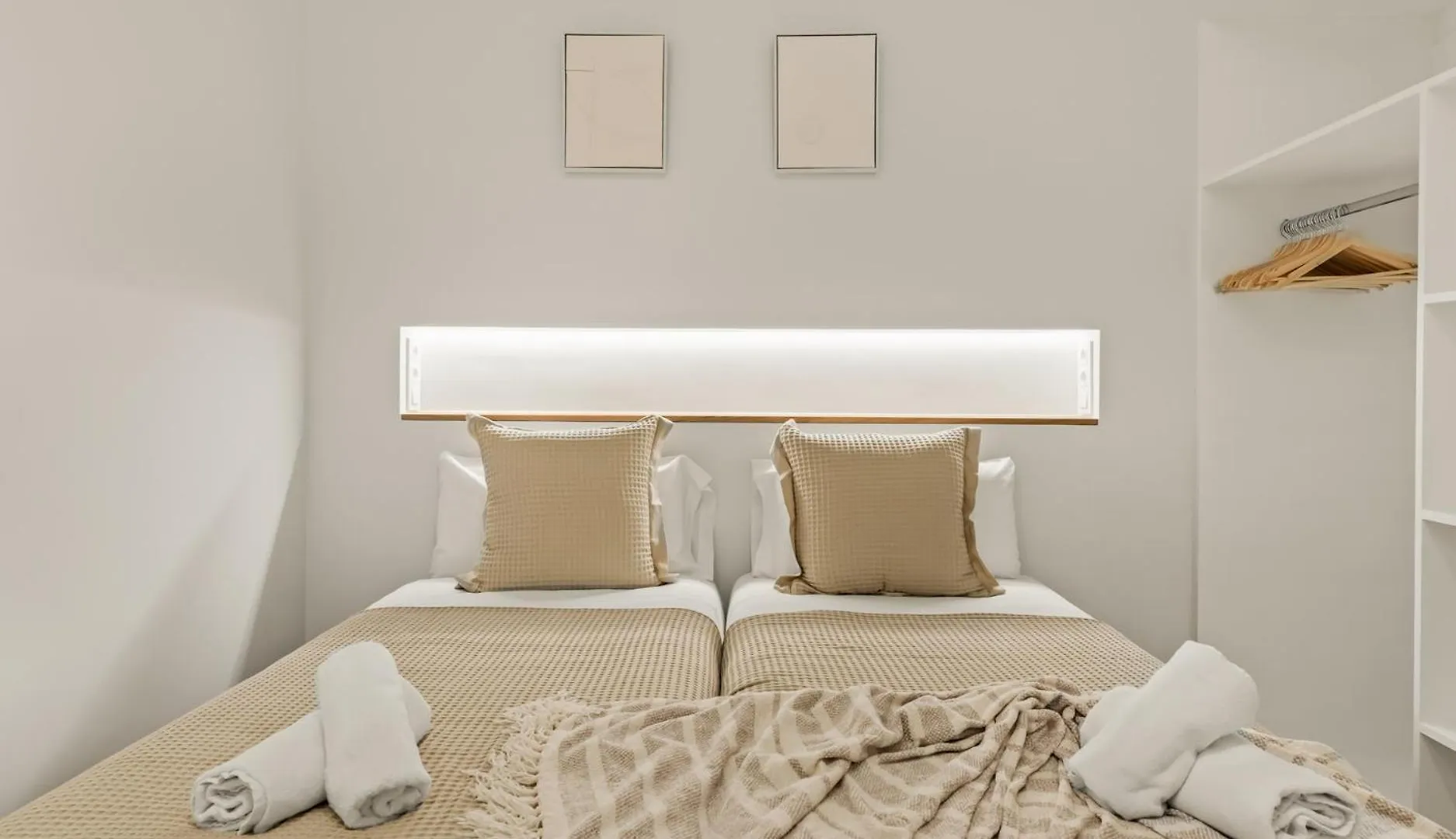 Modern & Stylish Apartment In Barcelona Spain