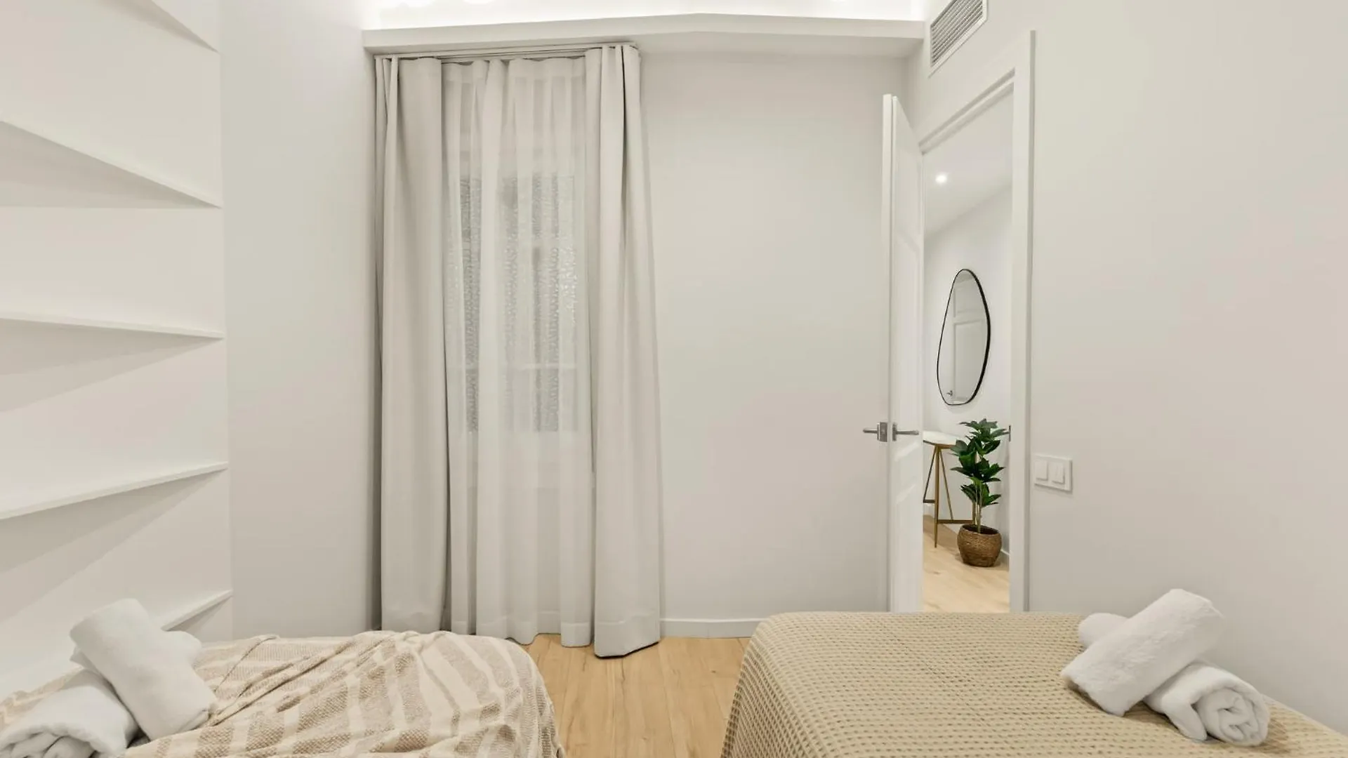 Modern & Stylish Apartment In Barcelona 0*,